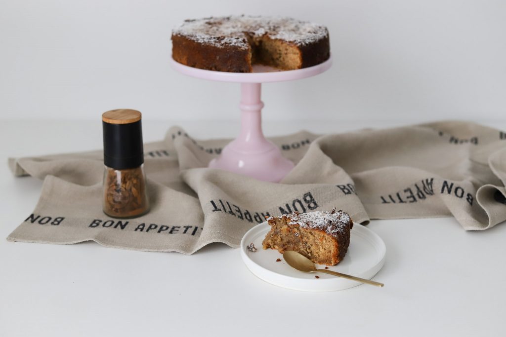 FEIJOA, HAZELNUT & WHITE CHOCOLATE CAKE