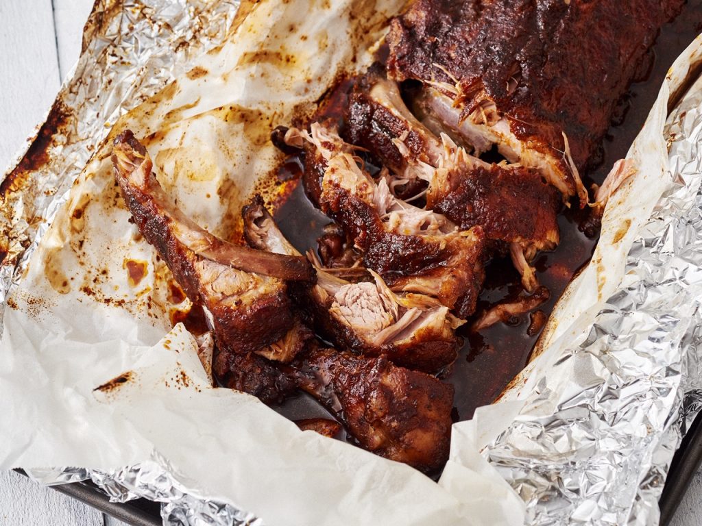 Man Rub Ribs