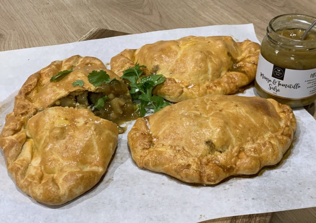 Vegetarian curry pasties