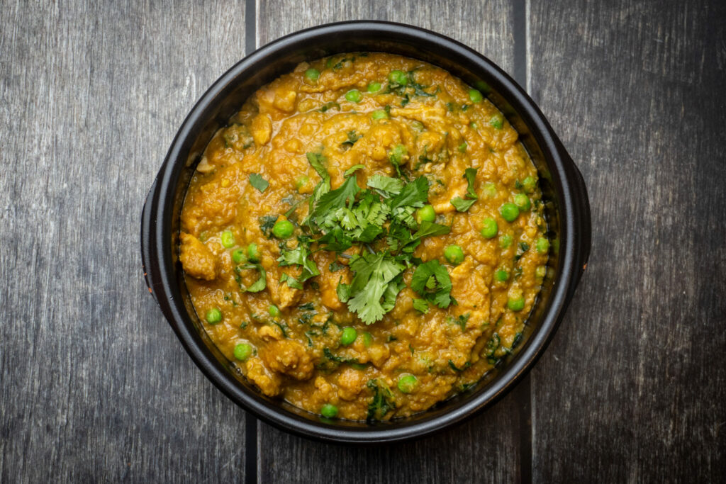 Slow Cooker Chicken & Vegetable Dahl