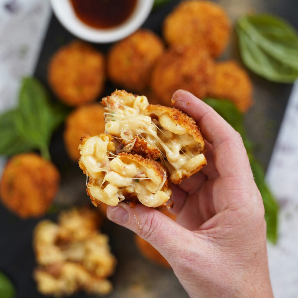 Mac n Cheese Balls